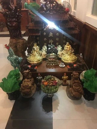 A Chinese shrine in the hotel lobby.