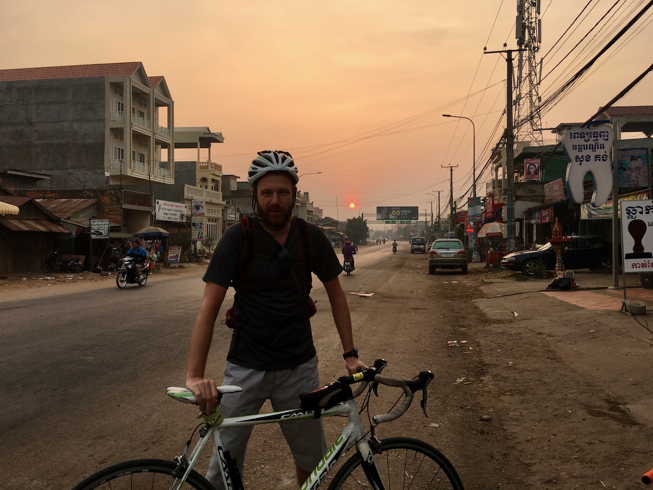 Leaving Pursat early in the morning.